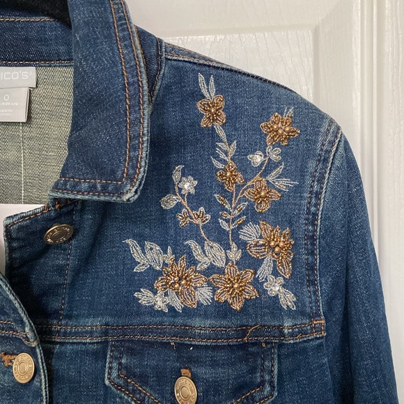 NWT Chico's Embellished Floral Gold Pearls and Beaded Denim Jacket Size O - Picture 5 of 12
